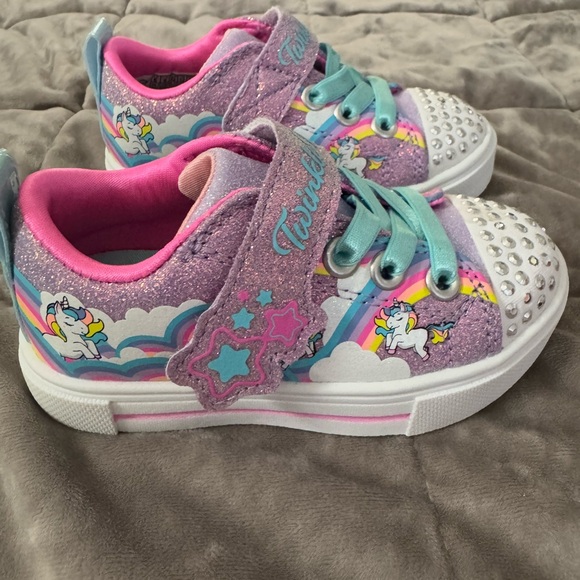 NWOT light up sketchers - Picture 2 of 5